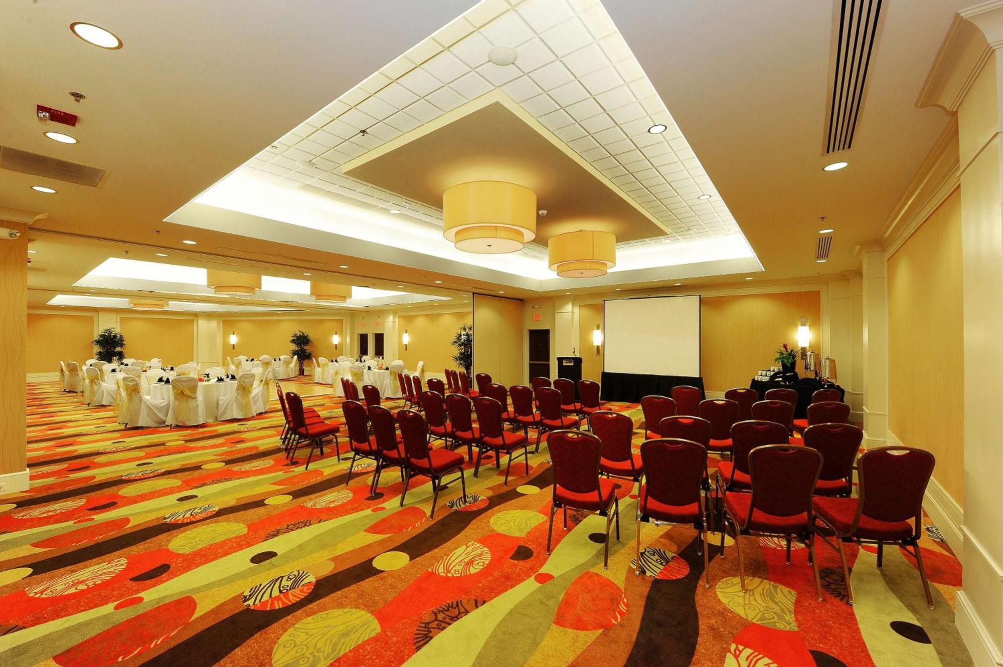 Hilton Garden Inn Columbia/Northeast Екстериор снимка
